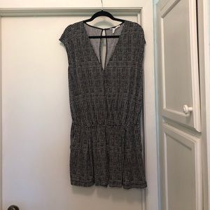 🔥BCBG🔥Black and white romper